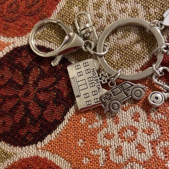 3 keychain - Picture 3 of 3